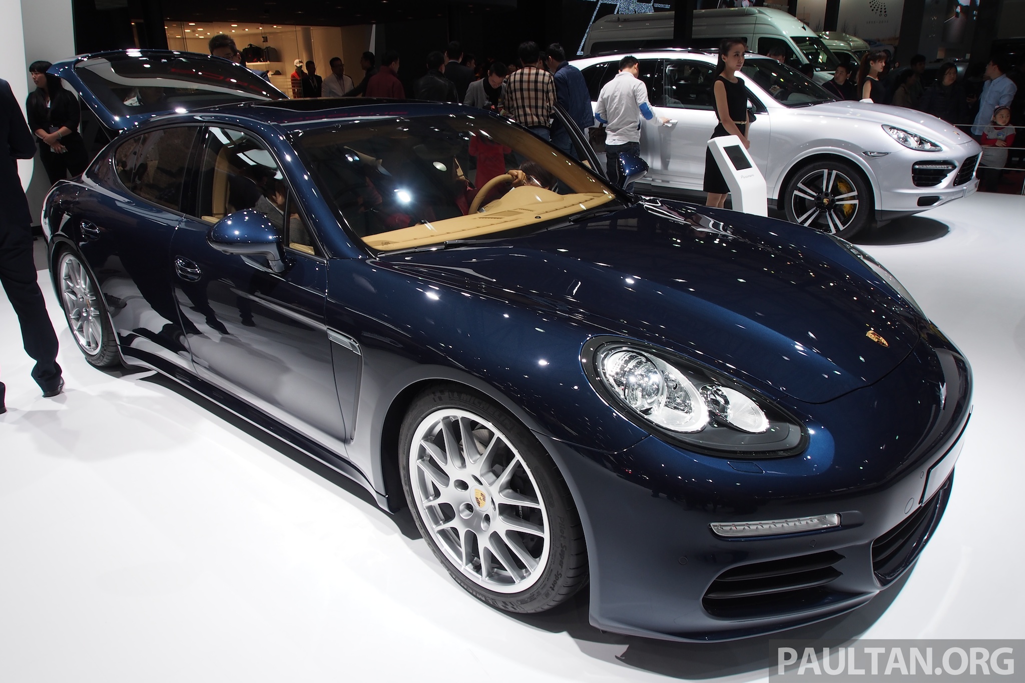 Porsche Panamera facelift makes Auto Shanghai debut, long