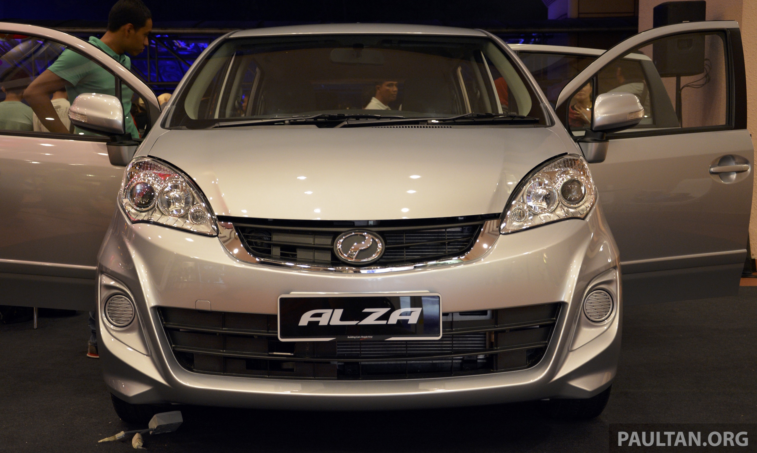 Perodua Alza facelift officially revealed, from RM52,400 2014 alza 01