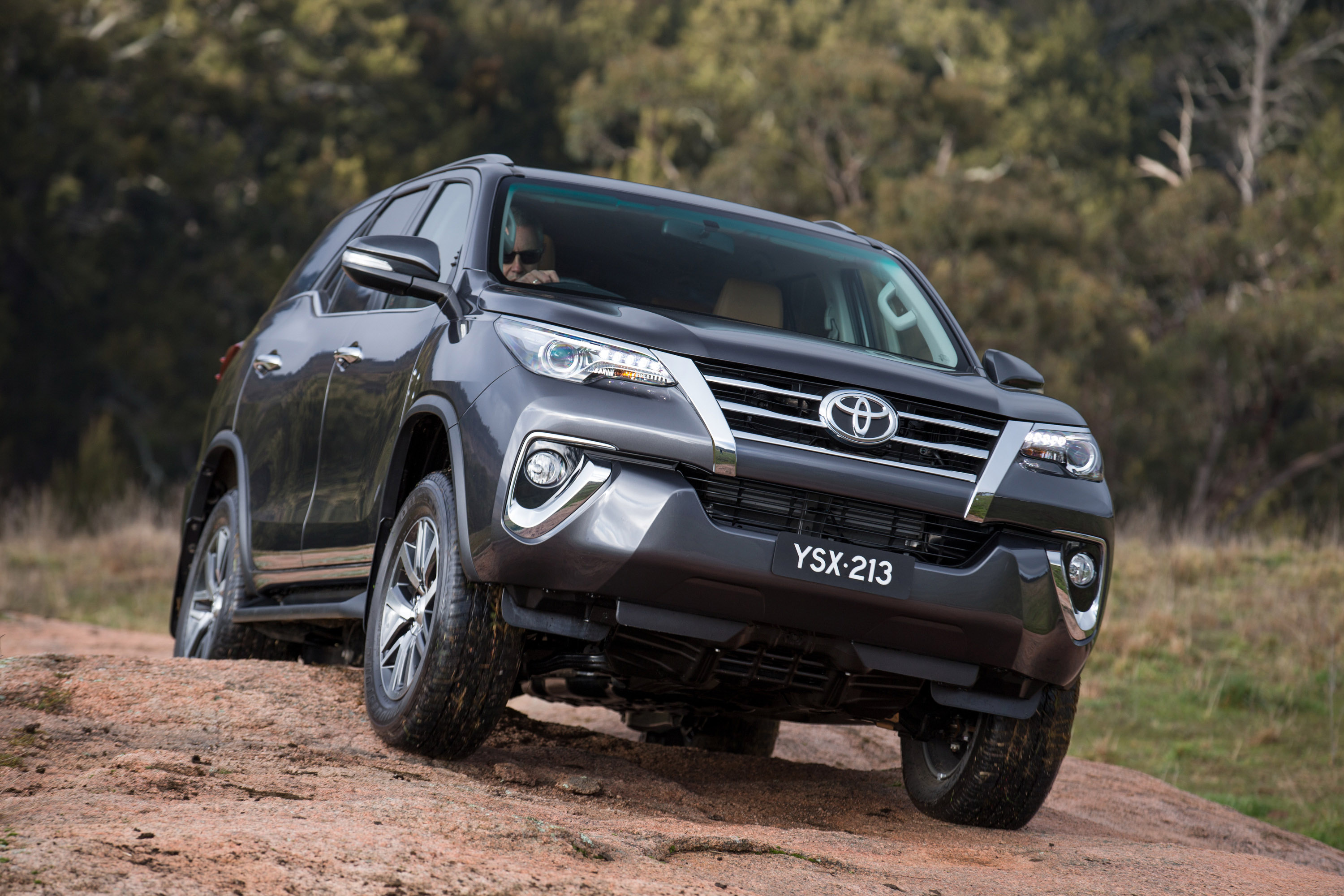 2016 Toyota Fortuner debuts in Thailand, from RM133k 2015 Reveal of All ...