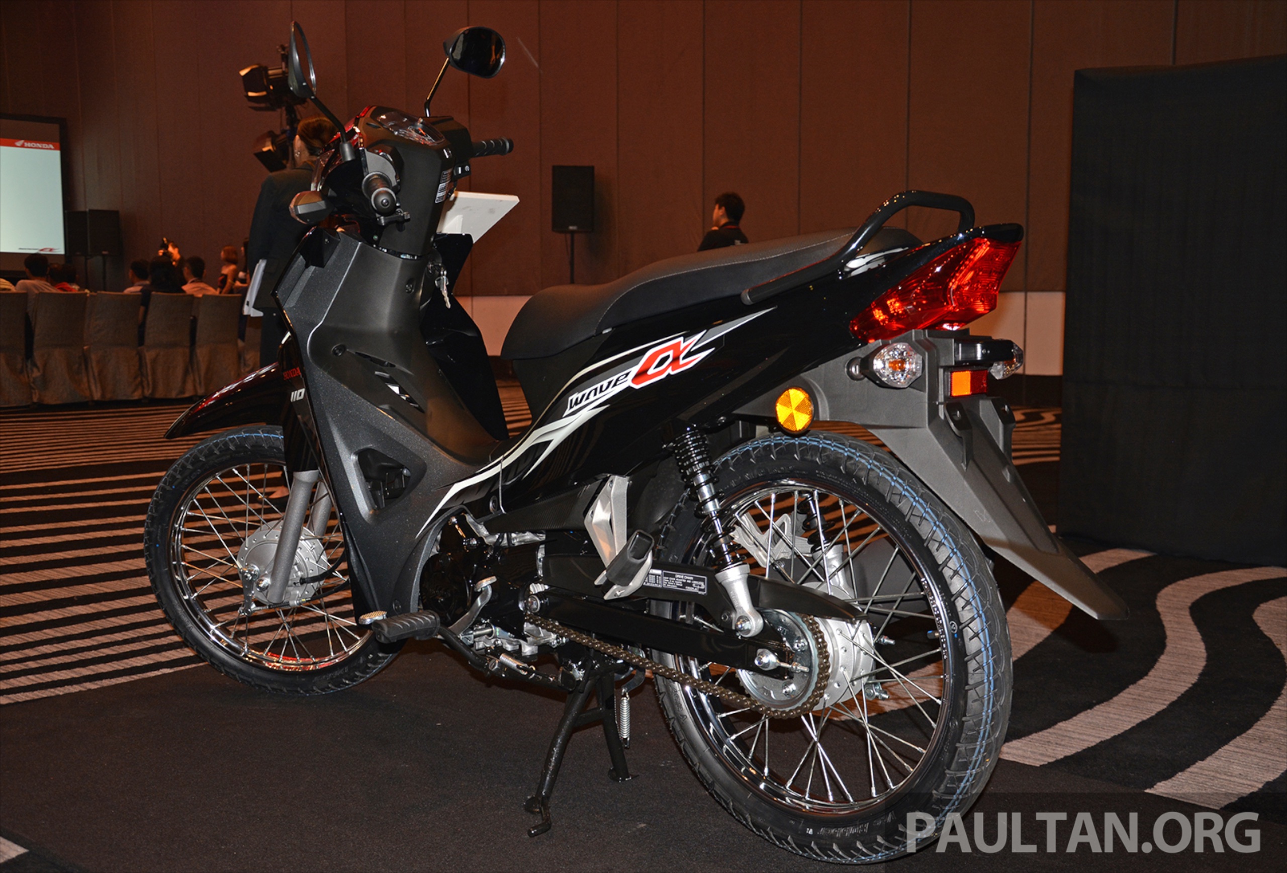 Honda Wave Alpha 110cc kapcai launched, fr RM4,133 Honda Wave Alpha ...