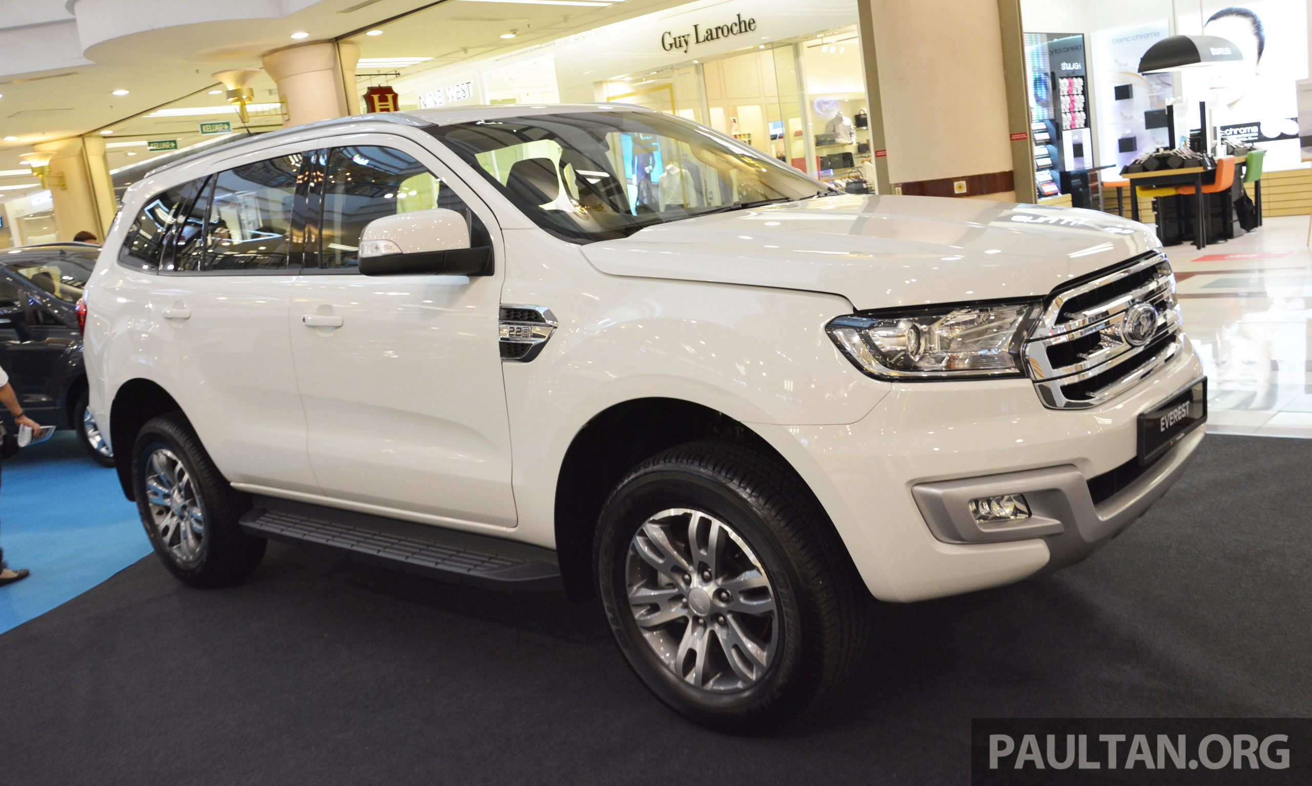 2016 Ford Everest - 2.2L Trend 4×2 and 3.2L Titanium 4×4 on preview at ...