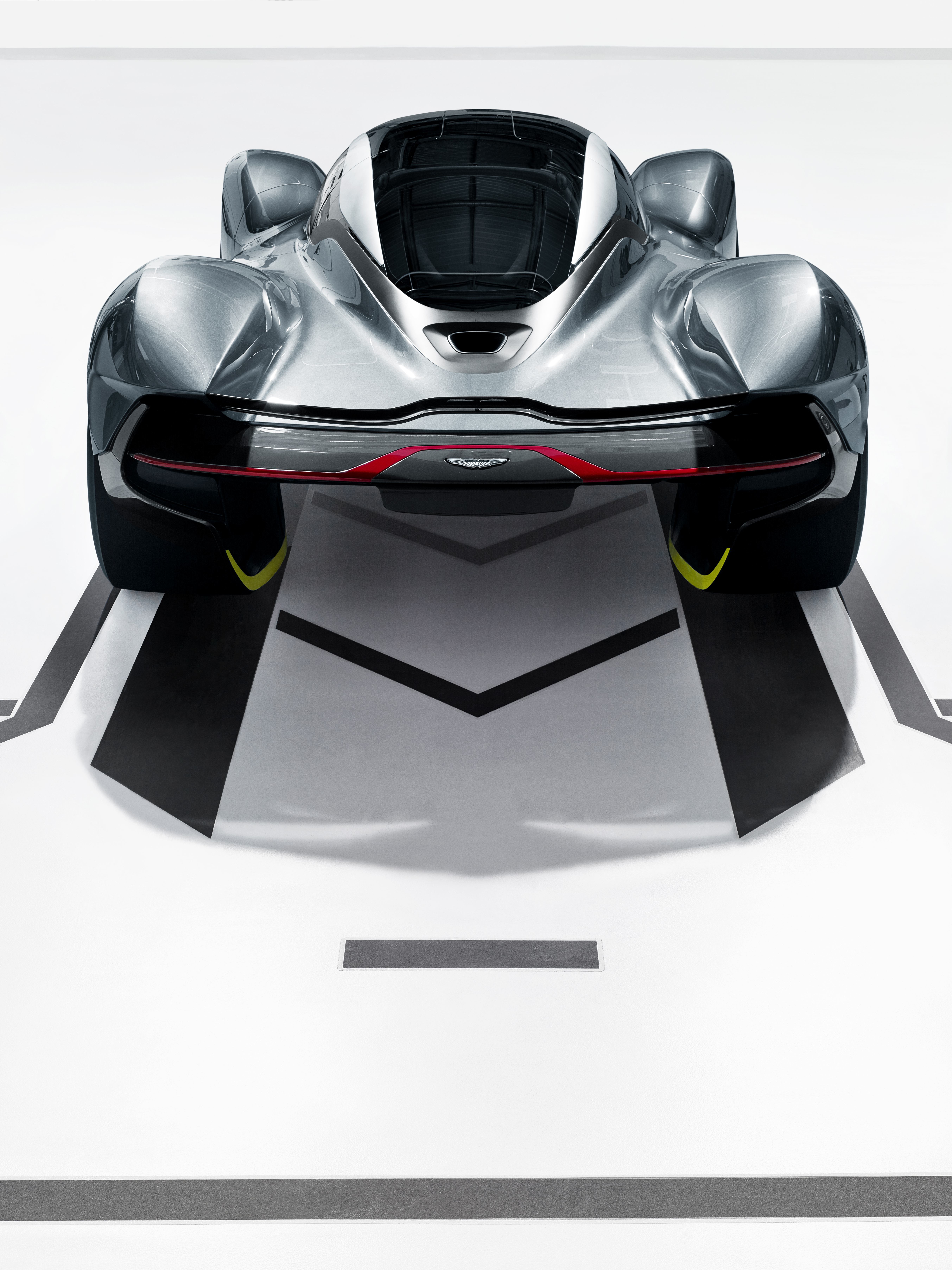 Revolutionary Luxury: The Aston Martin AM RB 001 Concept