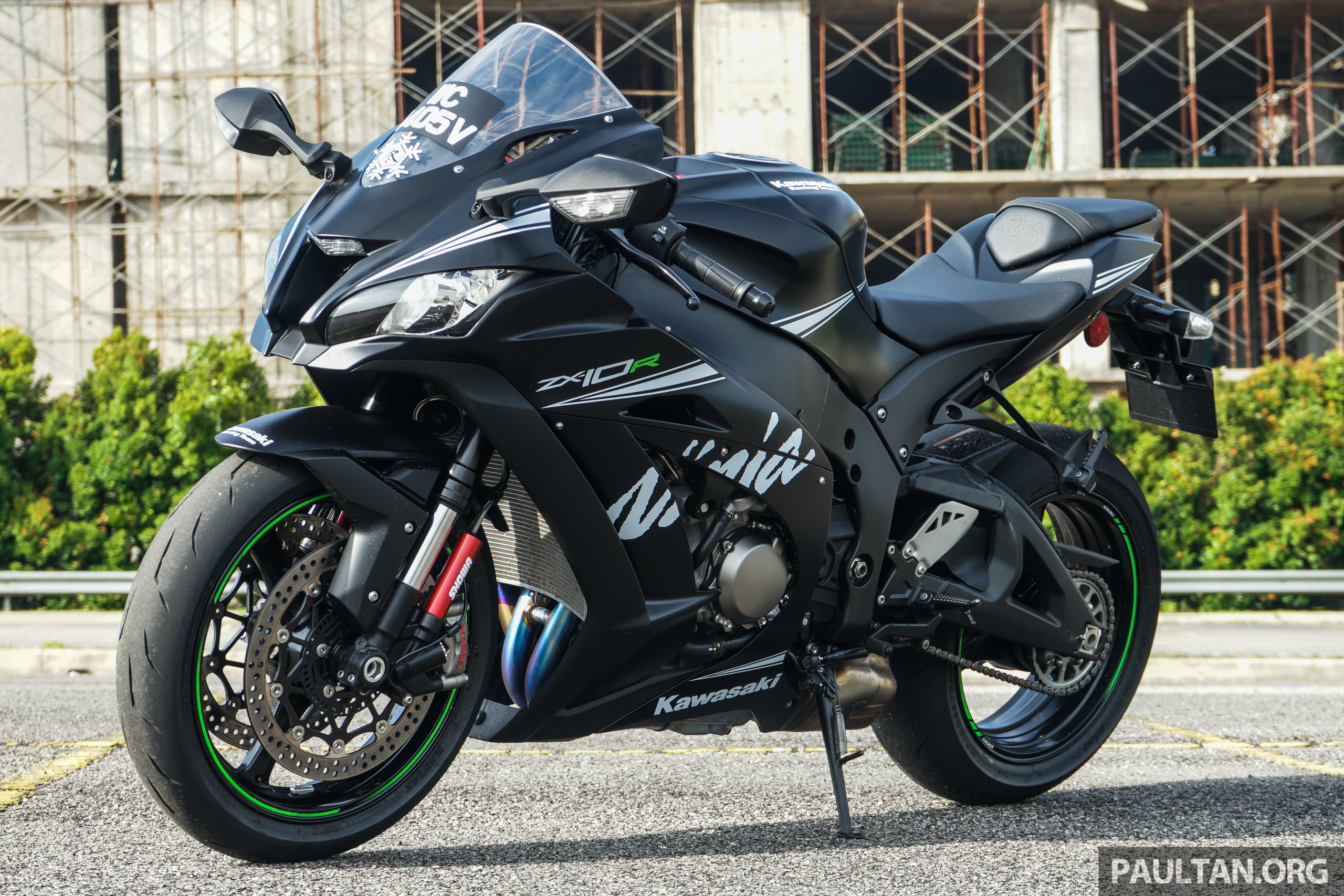 REVIEW: 2016 Kawasaki Ninja ZX-10R - road or race? 2016 Kawasaki Ninja ...