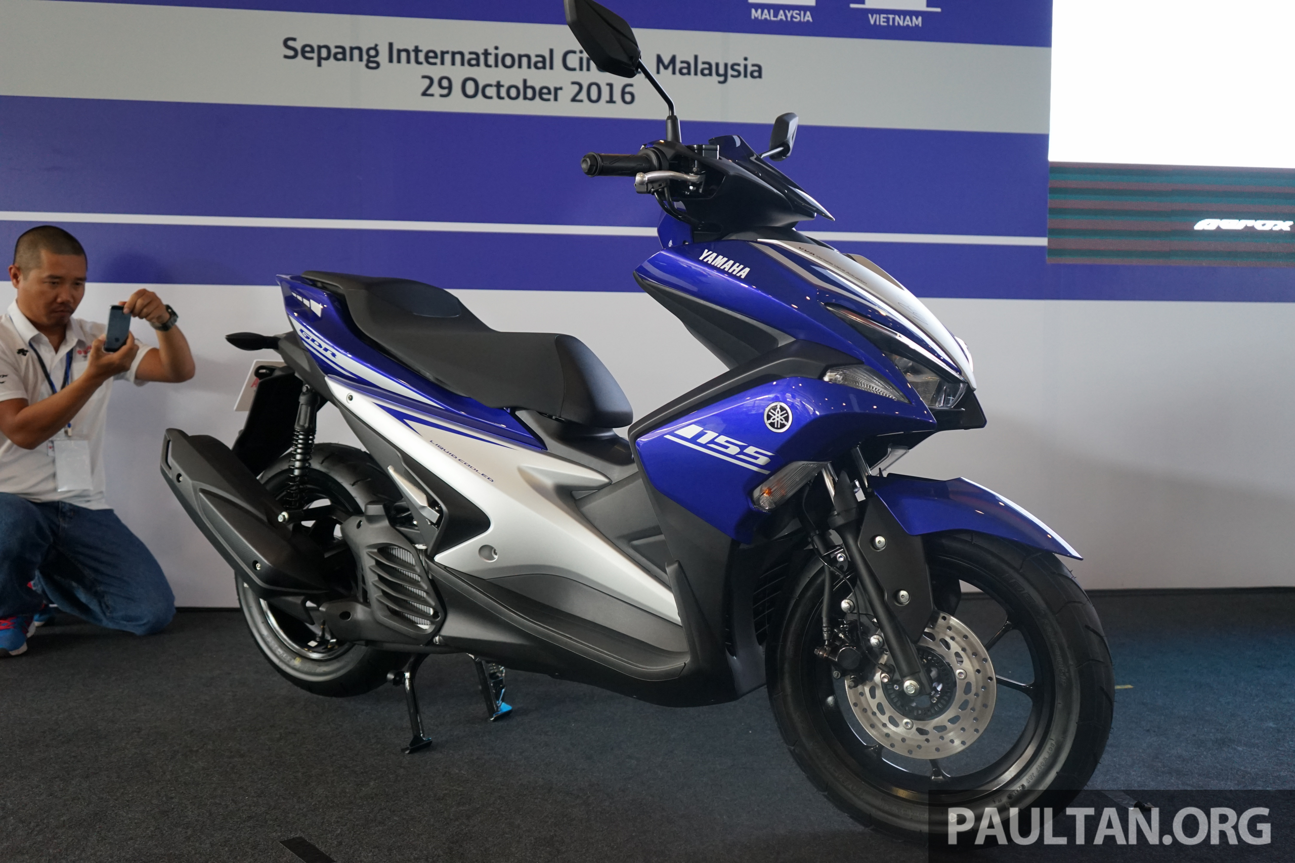 SPYSHOT: 2017 Yamaha NVX/Aerox seen in Malaysia - paultan.org