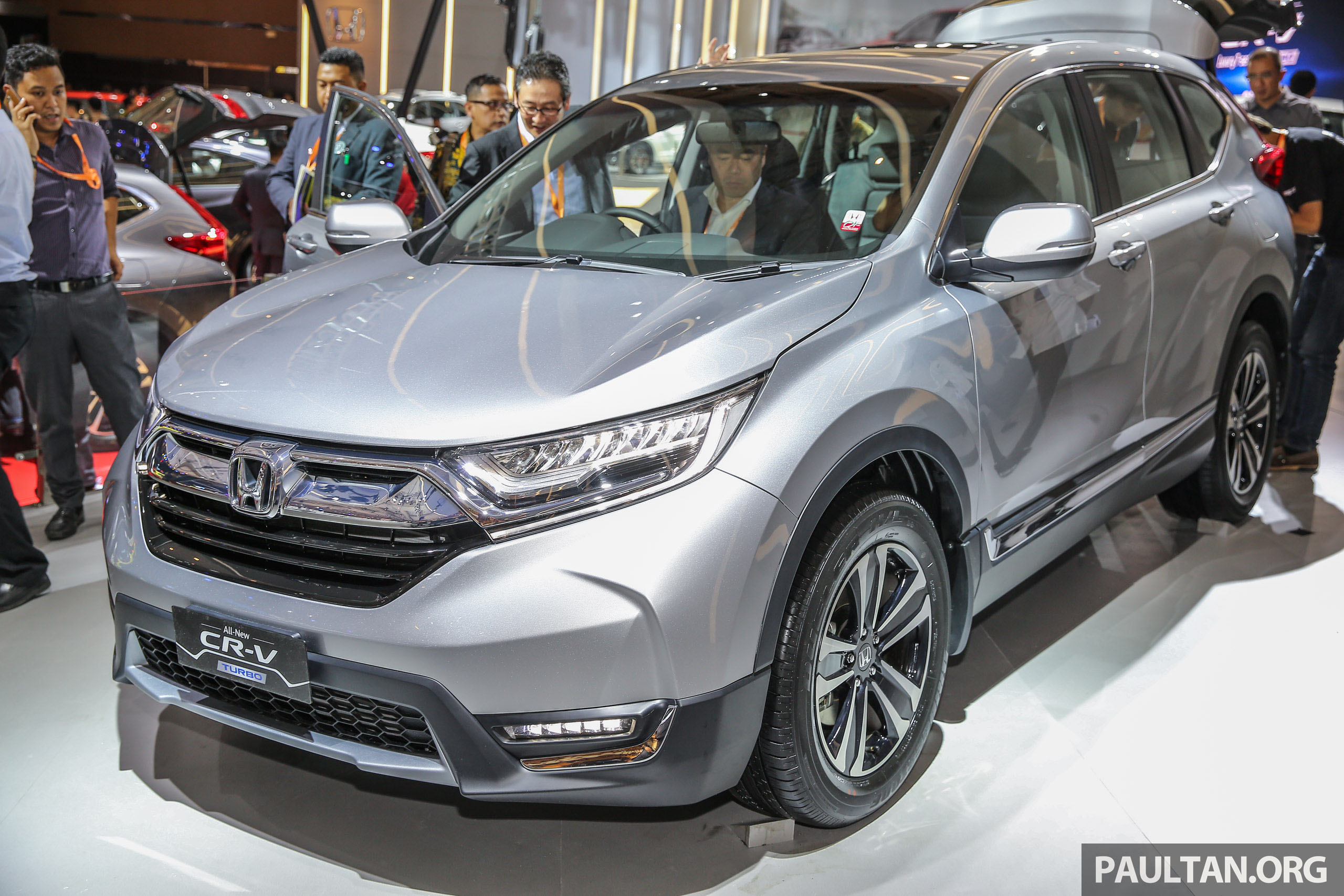 IIMS 2017: New Honda CR-V launched in Indonesia - seven-seat 1.5L VTEC ...