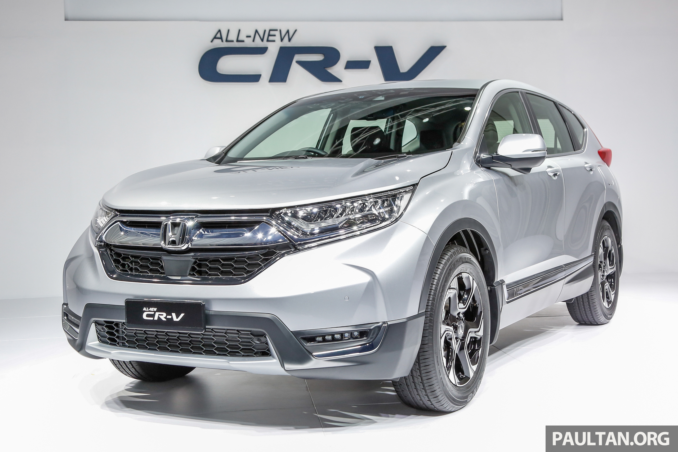 Sự khác biệt giữa Honda CRV 2017 và Honda CRV 2015