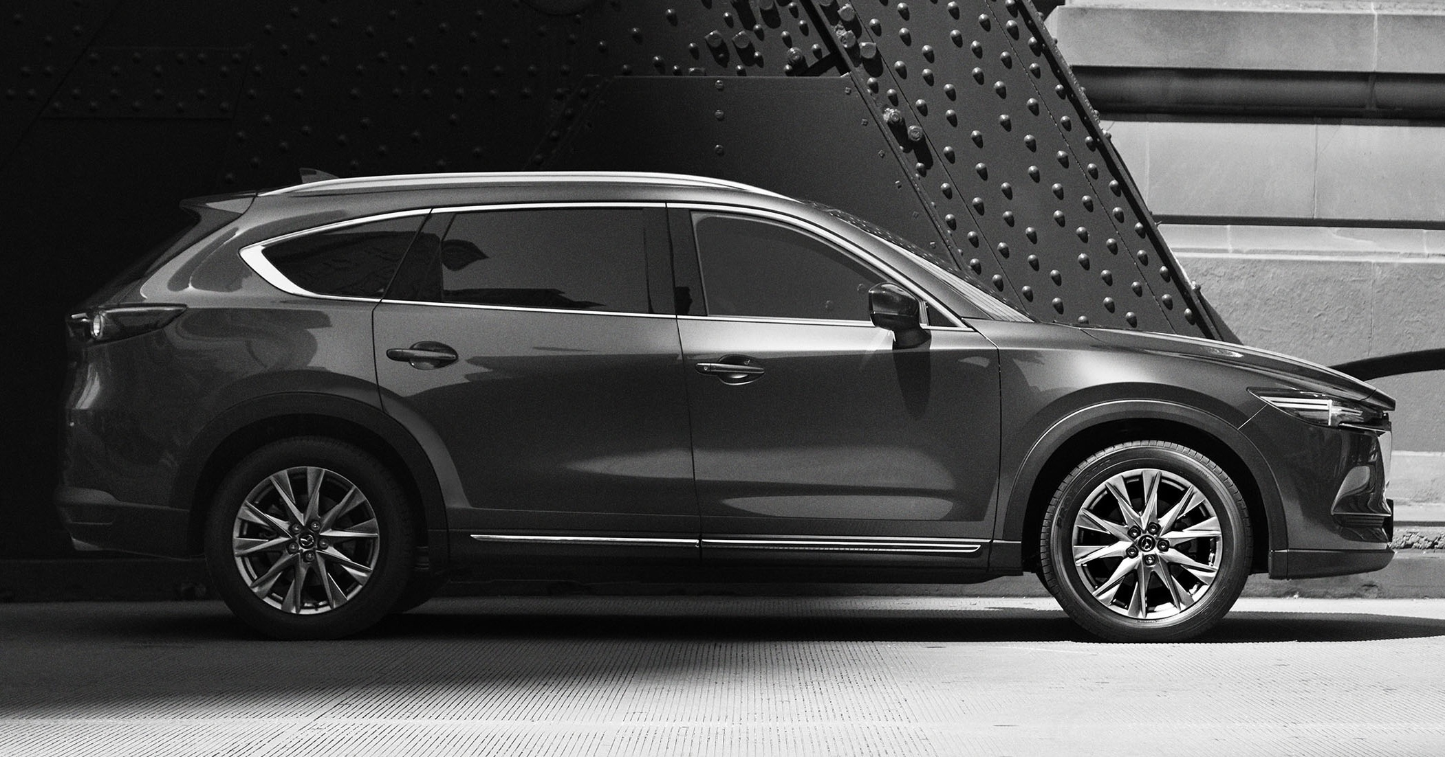 Mazda CX-8 SUV – first official exterior photo revealed P1J14379l