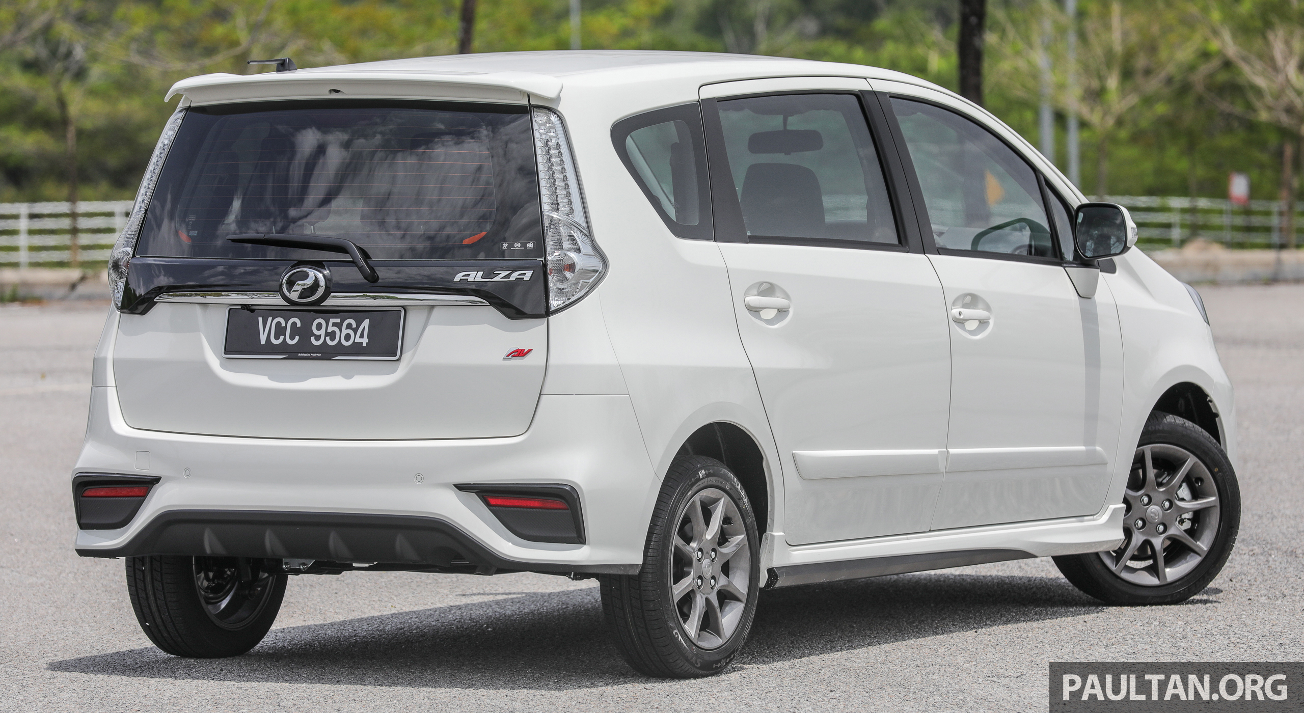 GALERI: Perodua Alza facelift – Advance dan SE Paul Tan 