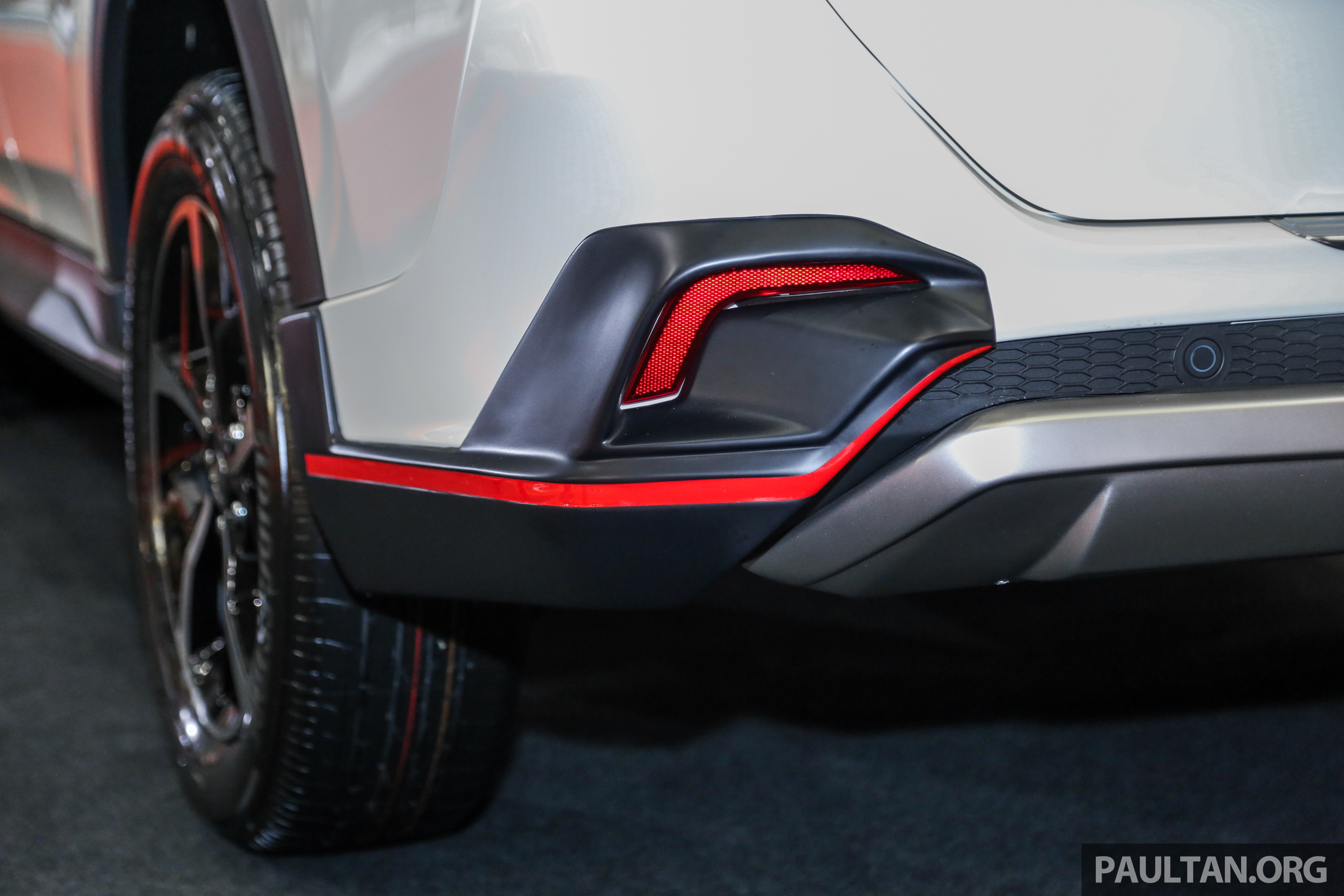 Perodua Aruz SUV new GearUp accessories – front and rear 