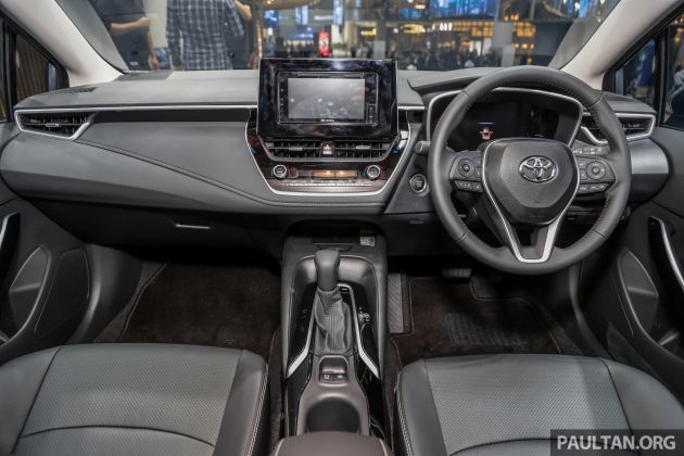 Toyota Innova E 2019 Interior