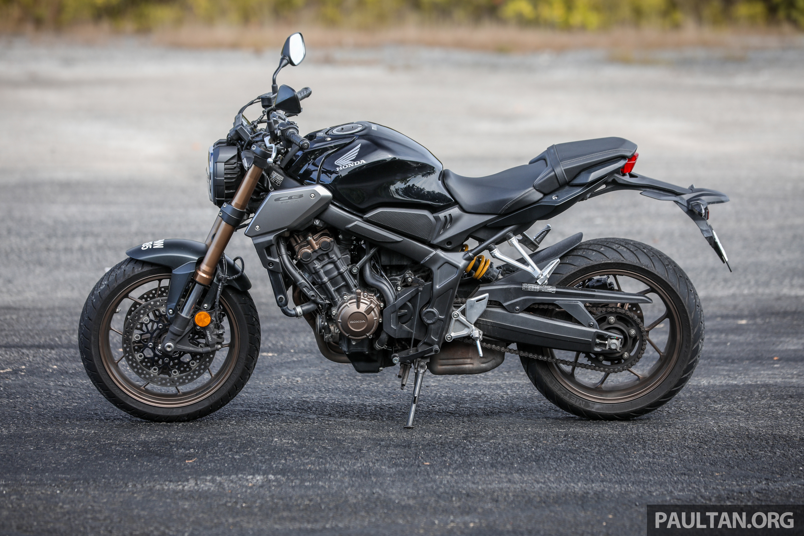 REVIEW: 2019 Honda CBR650R and CB650R - inline-four middleweights for ...