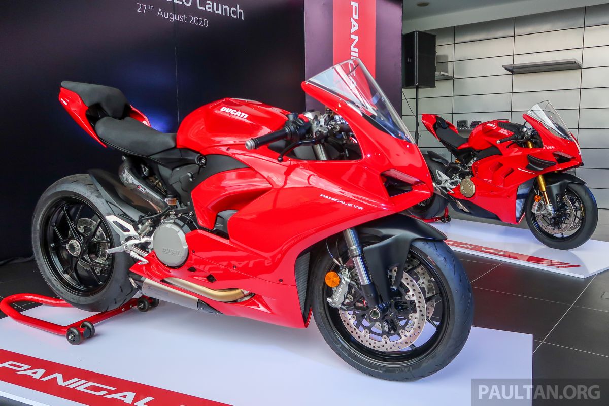 2020 Ducati Panigale V4S and Panigale V2 launched in ...