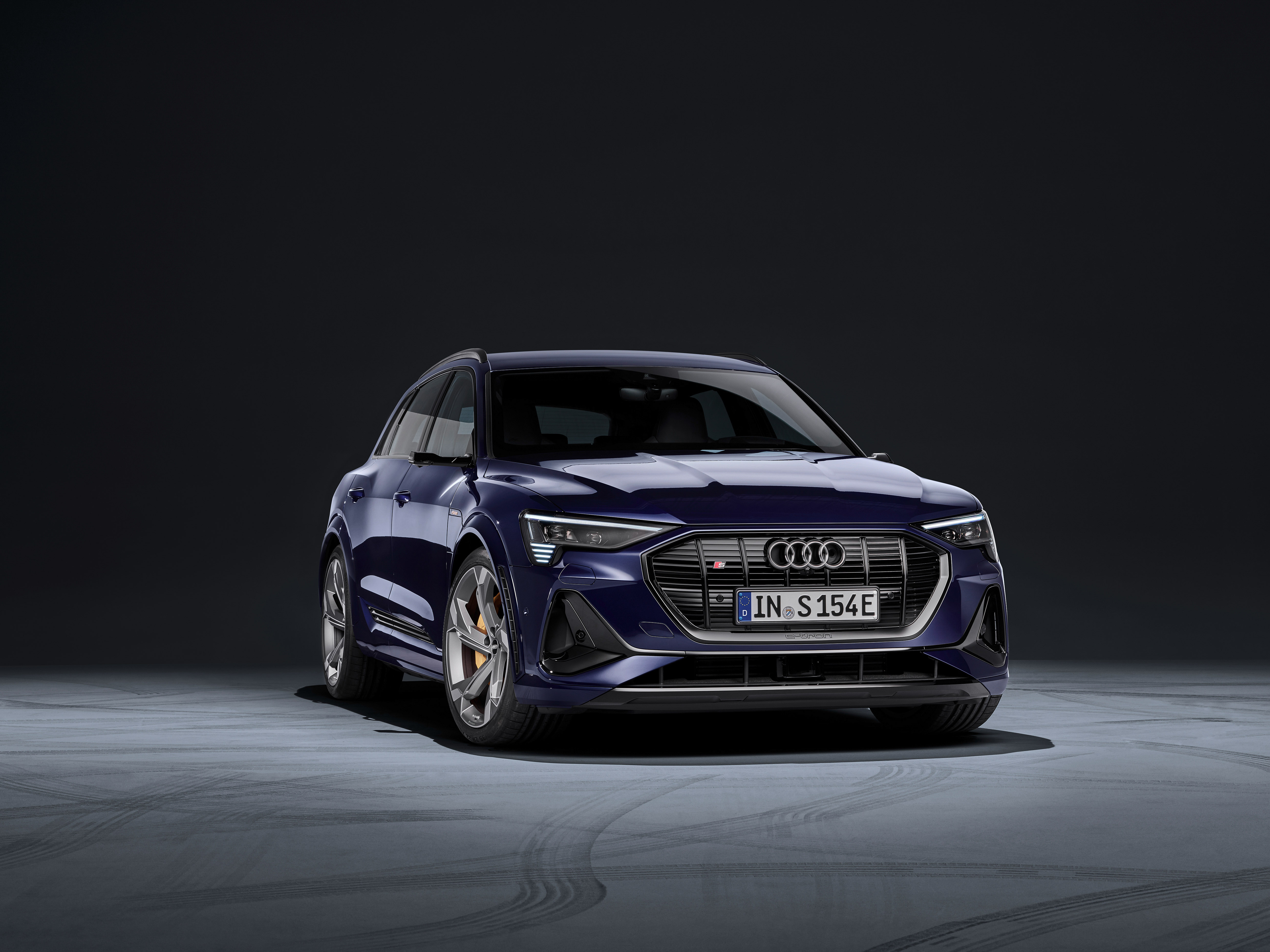 https://s1.paultan.org/image/2020/09/Audi-e-tron-S-41.jpg
