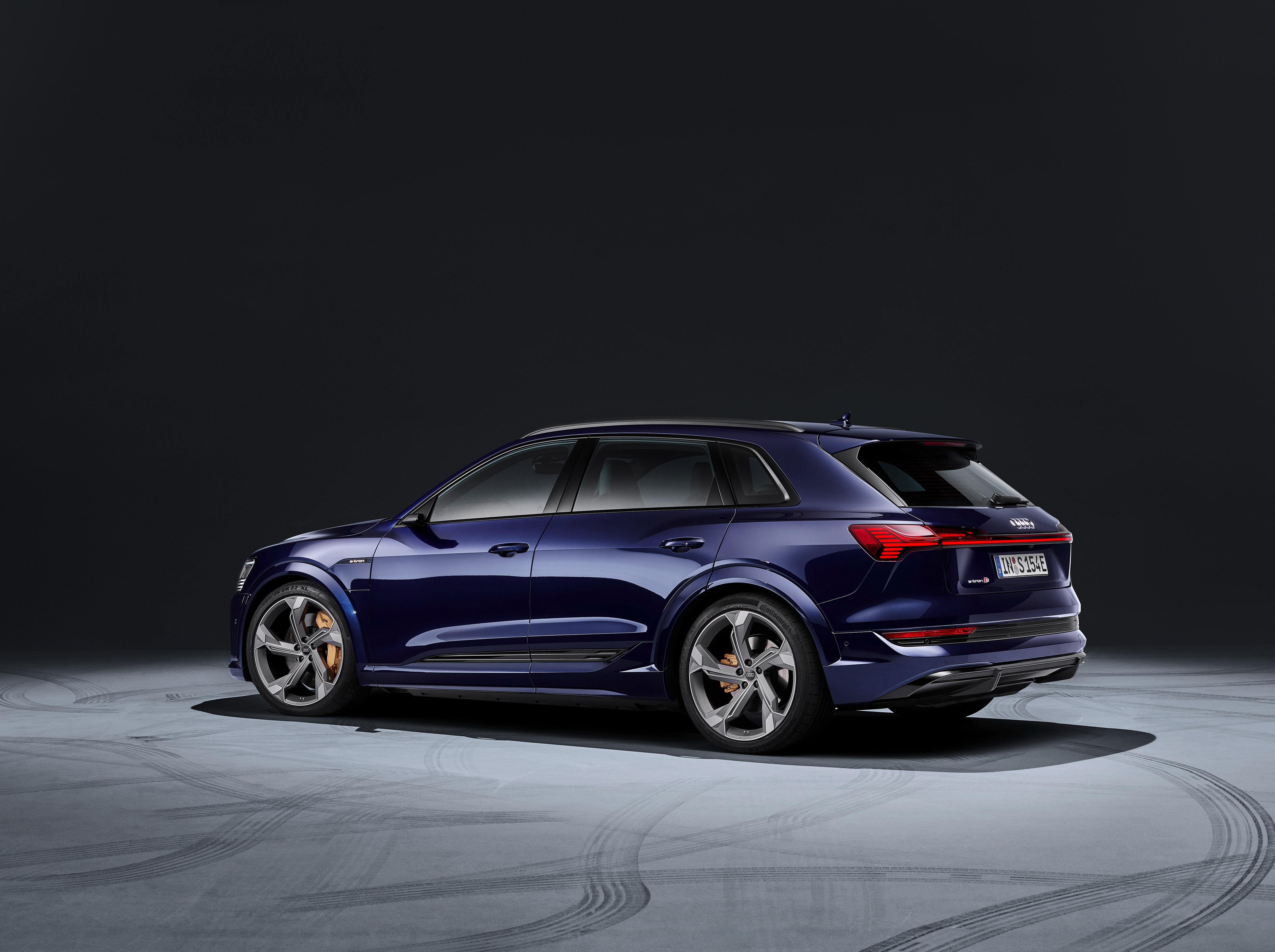 https://s1.paultan.org/image/2020/09/Audi-e-tron-S-42.jpg