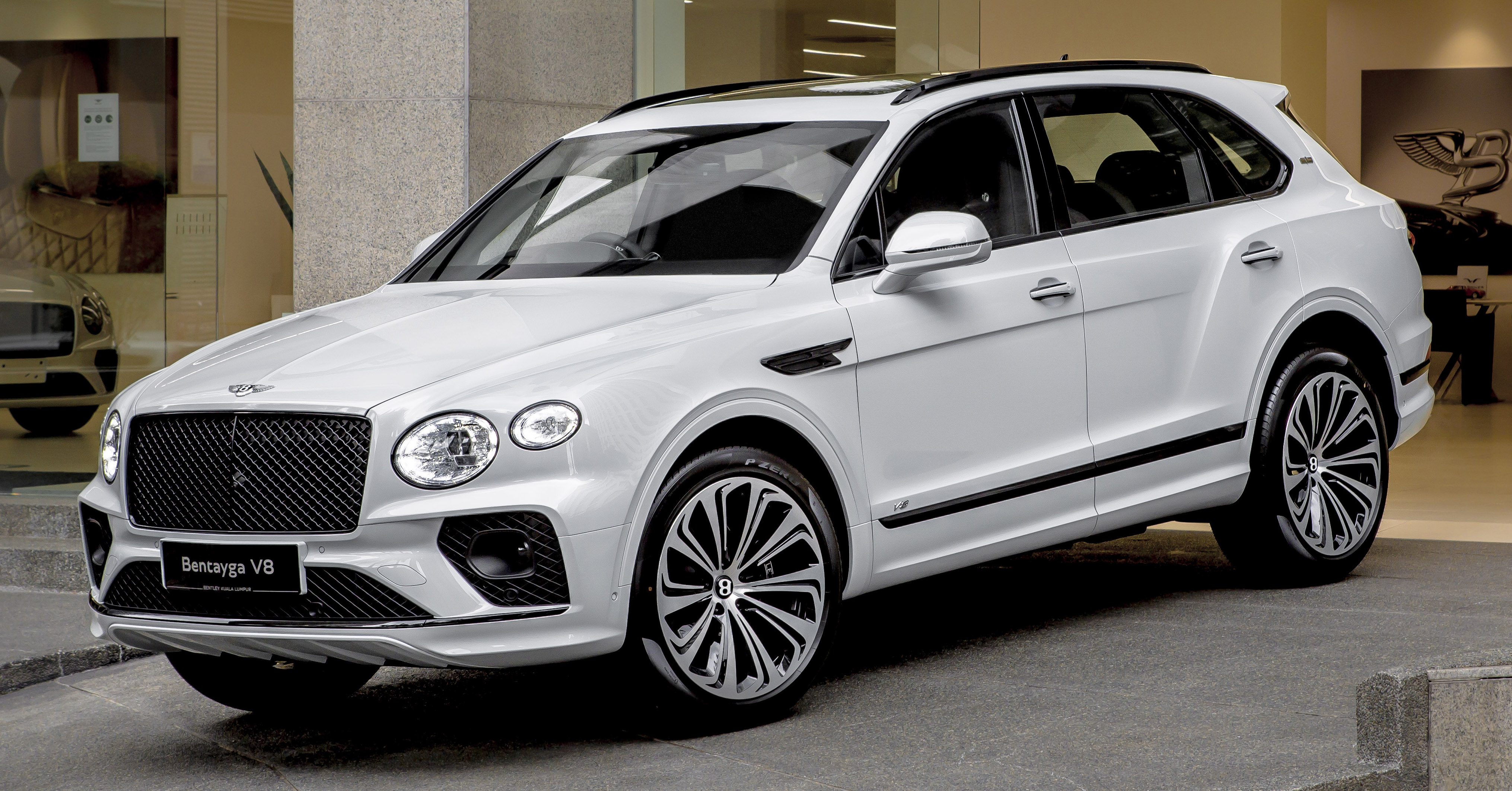 Bentley Bentayga facelift now available in Malaysia 550 PS V8; from