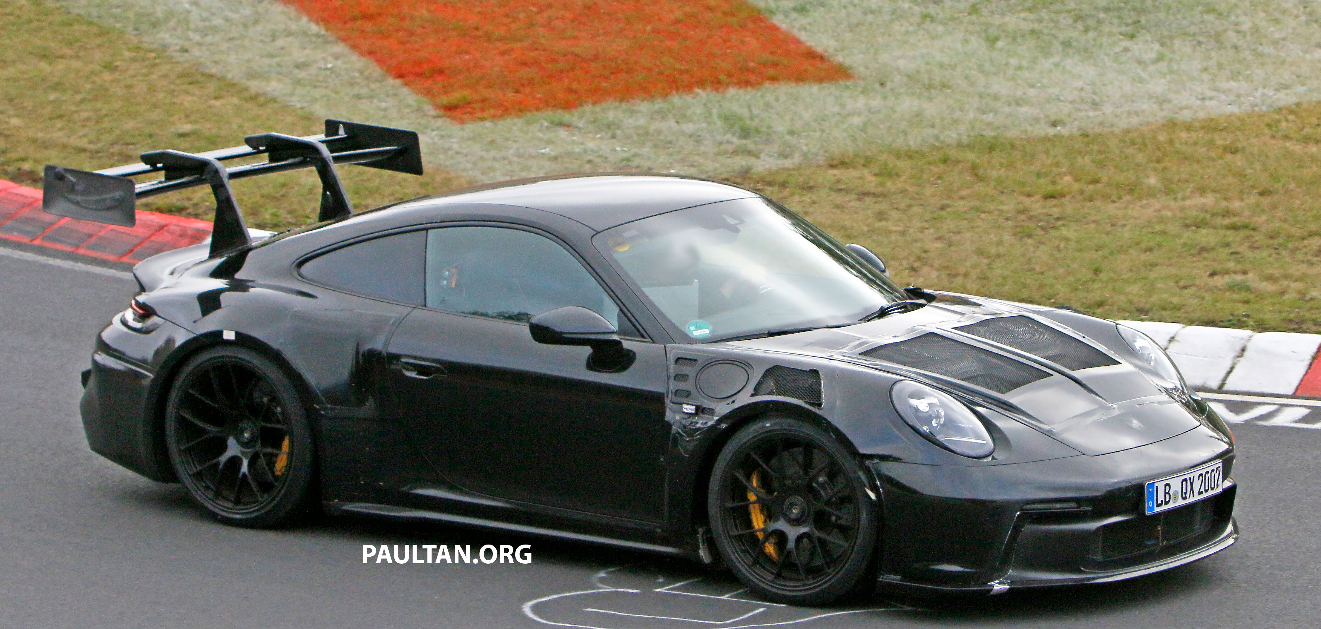 SPYSHOT: Porsche 911 992 GT3 RS sedang diuji Porsche-992-GT3-RS-8-spied