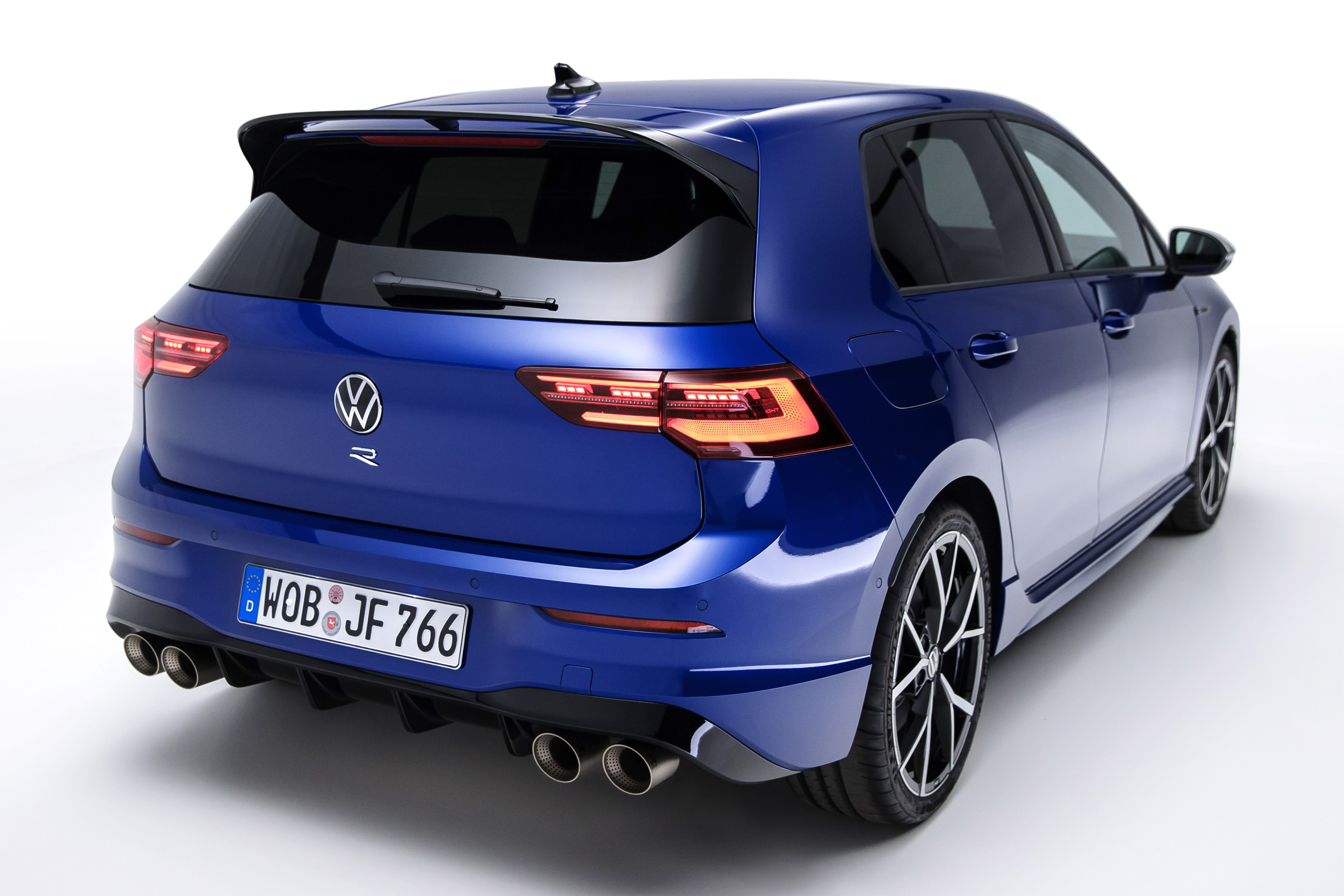 Volkswagen Golf R Mk8 didedahkan 2.0 liter turbo berkuasa 320 PS/400