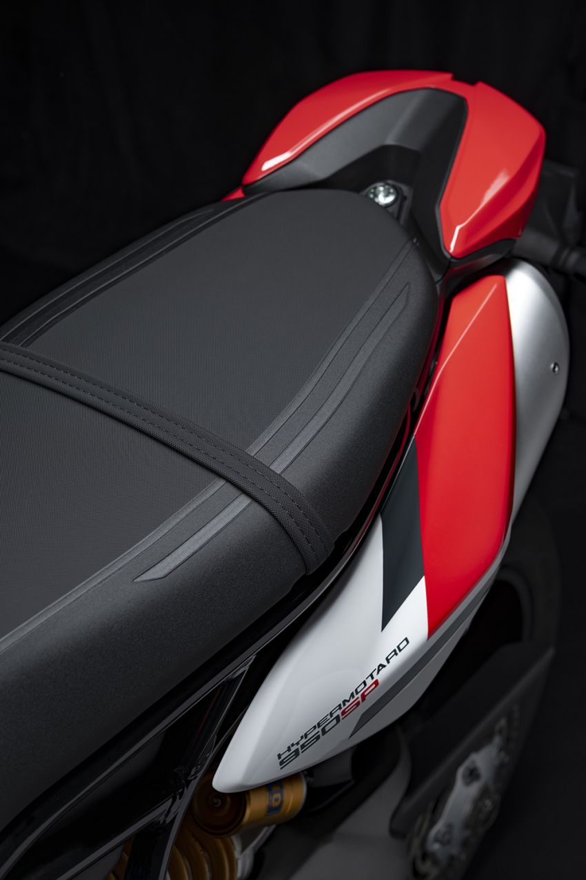 Ducati Hypermotard 950 2022 bat ngo ra mat lay cam hung tu MotoGP - 17