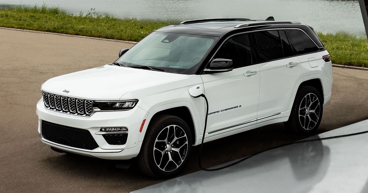 2022 Jeep Grand Cherokee 4xe shown for the first time